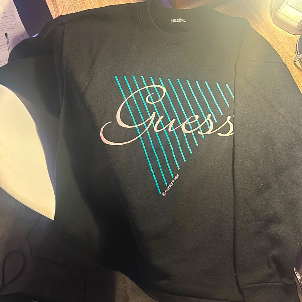 Small GOAT vintage Guess crewneck